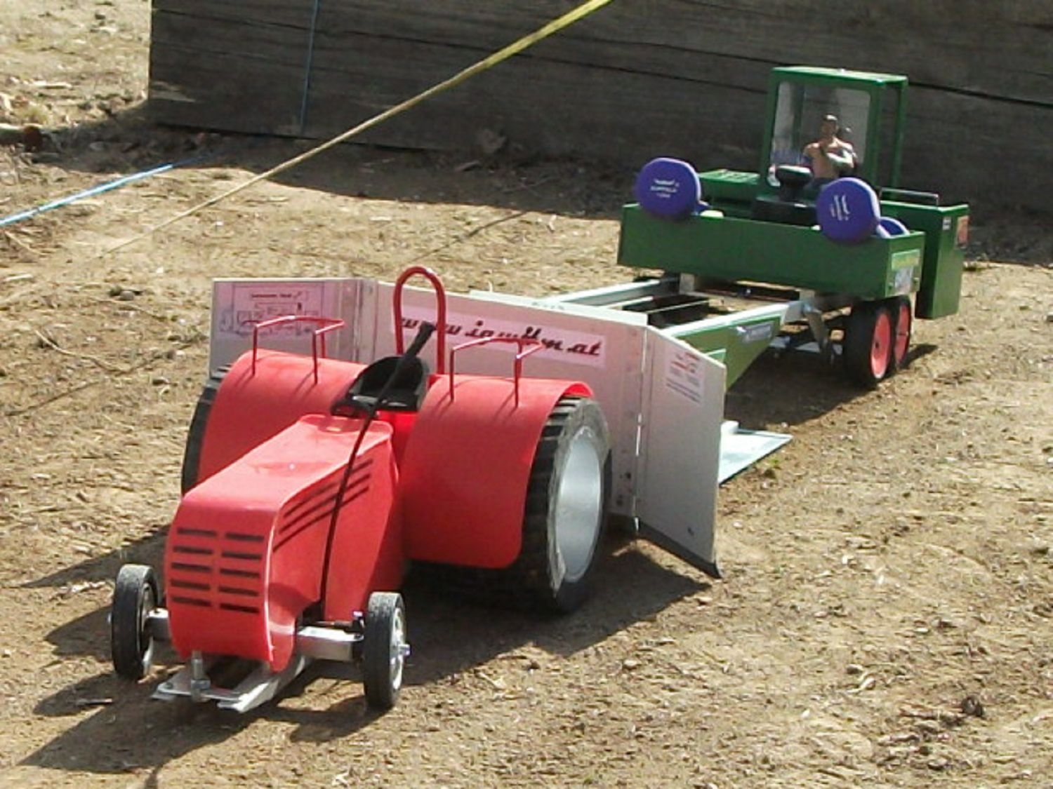 RC-Traktor Pulling Test in Thuma | 12.04.15
